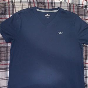V Neck Hollister t shirt